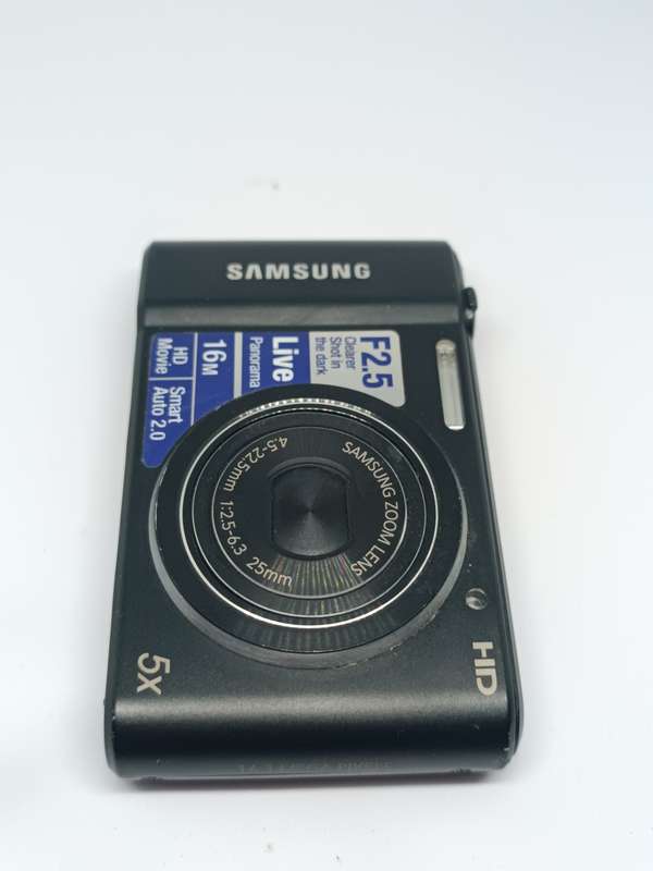 Samsung ST66 - 16MP - 5x Zoom - Digital Camera