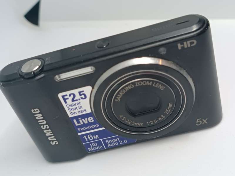 Samsung ST66 - 16MP - 5x Zoom - Digital Camera