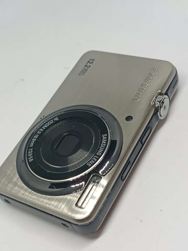 Samsung ST50 - 12.2MP - 3x Zoom - Digital Camera