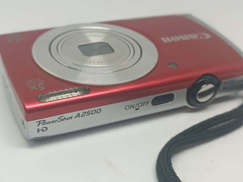 Canon POWERSHOT A2500 - 16MP - 5x Zoom - Digital Camera