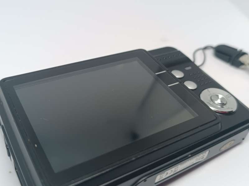 Genius G-Shot 507 - 12MP - 8x Zoom - Digital Camera