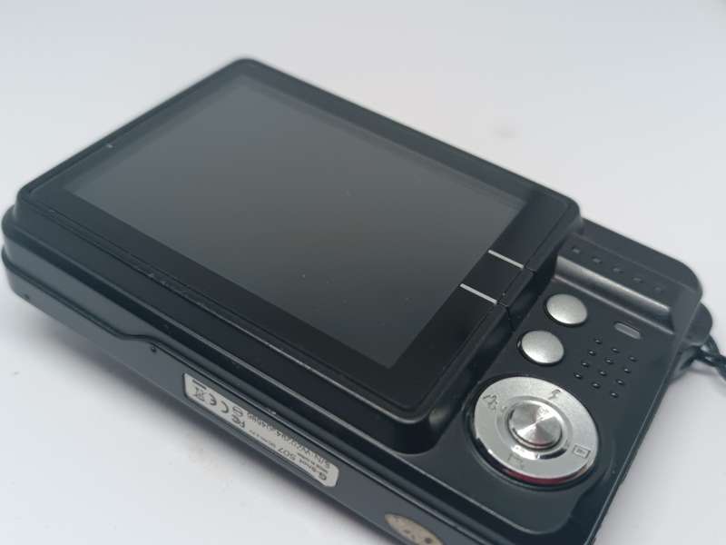 Genius G-Shot 507 - 12MP - 8x Zoom - Digital Camera