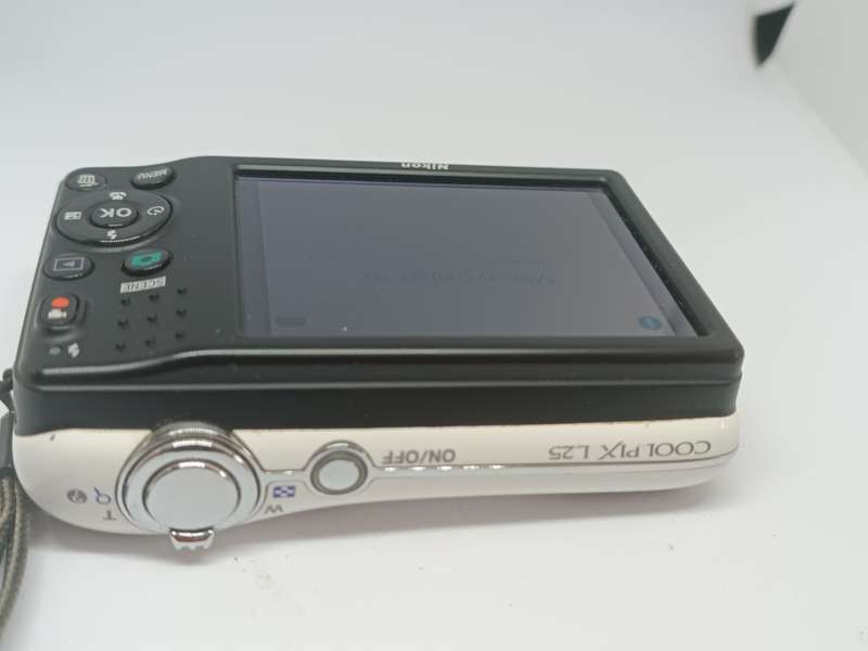 Nikon Coolpix L25 - 10MP - 5x Zoom - Digital Camera