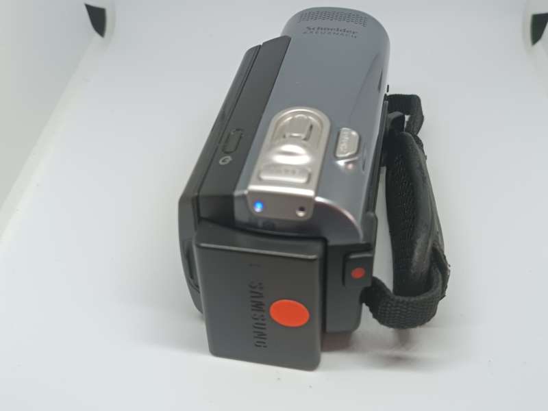 Samsung SMX-F40 Digital Memory Camcorder