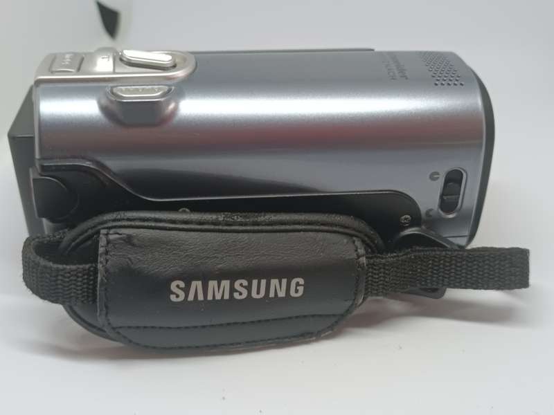 Samsung SMX-F40 Digital Memory Camcorder