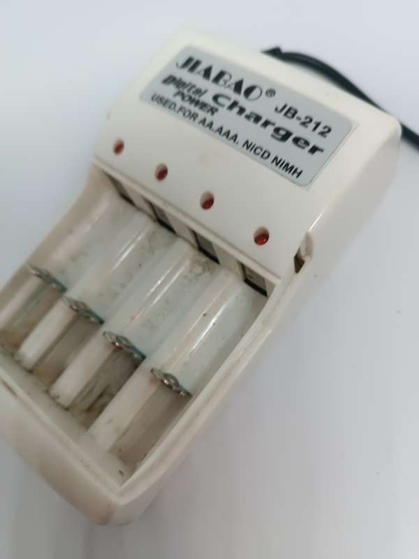 Jiabao JB-212 Digital Power Charger AA.AAA. NiCD NIMH