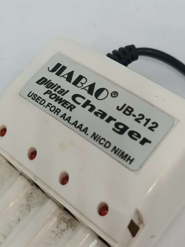 Jiabao JB-212 Digital Power Charger AA.AAA. NiCD NIMH