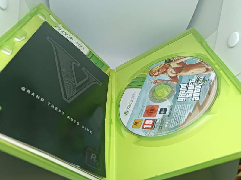 Xbox 360 GTA 5 (INSTALLATION DISC ONLY + COVER)
