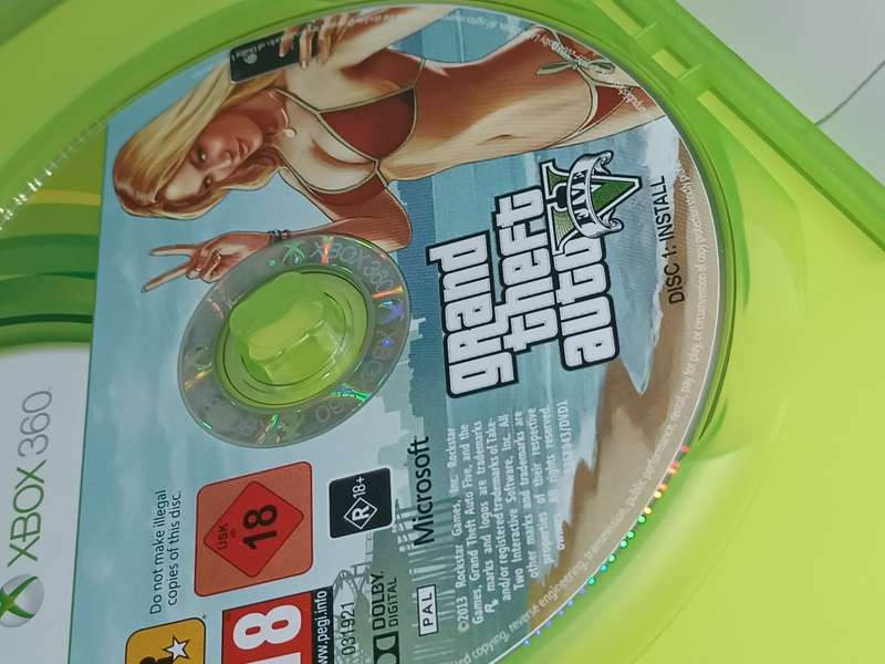 Xbox 360 GTA 5 (INSTALLATION DISC ONLY + COVER)