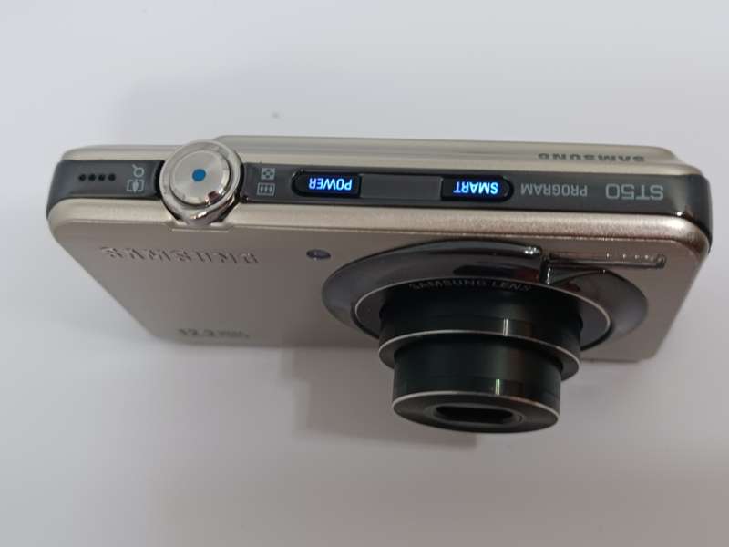Samsung ST50 - 12.2MP - 3x Zoom - Digital Camera