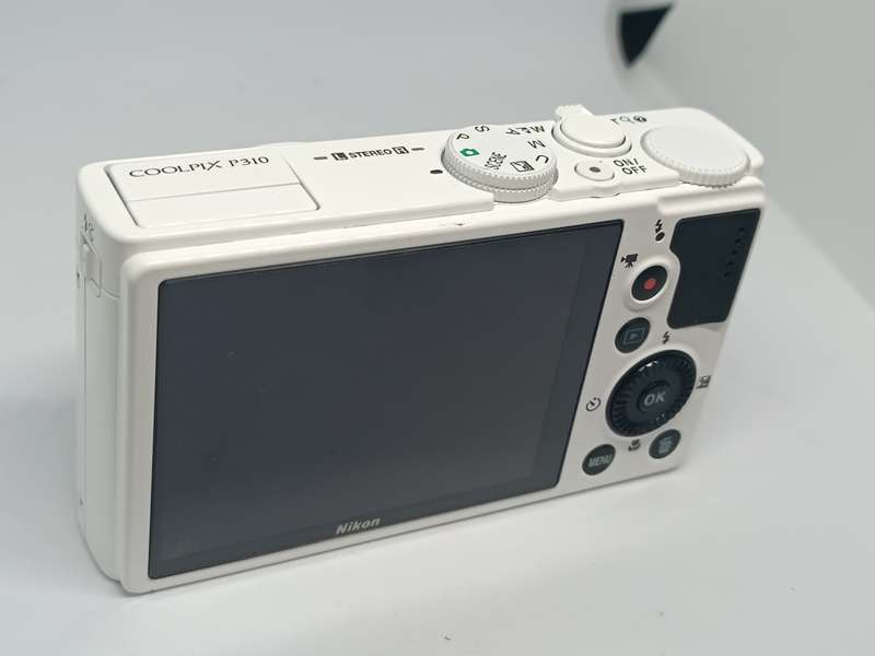 Nikon Coolpix P310 (No Battery) - 16.1MP - 4.2x Zoom - Digital Camera