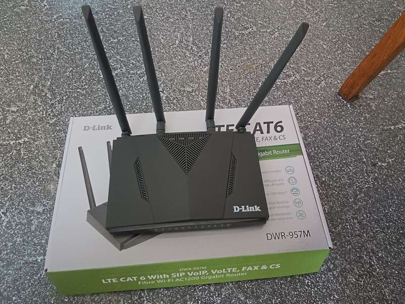 D-Link LTE CAT6 DWR-957M Telkom Router