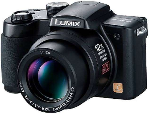 Panasonic Lumix DMC FZ5 - 5MP - 12x Zoom - Digital Camera