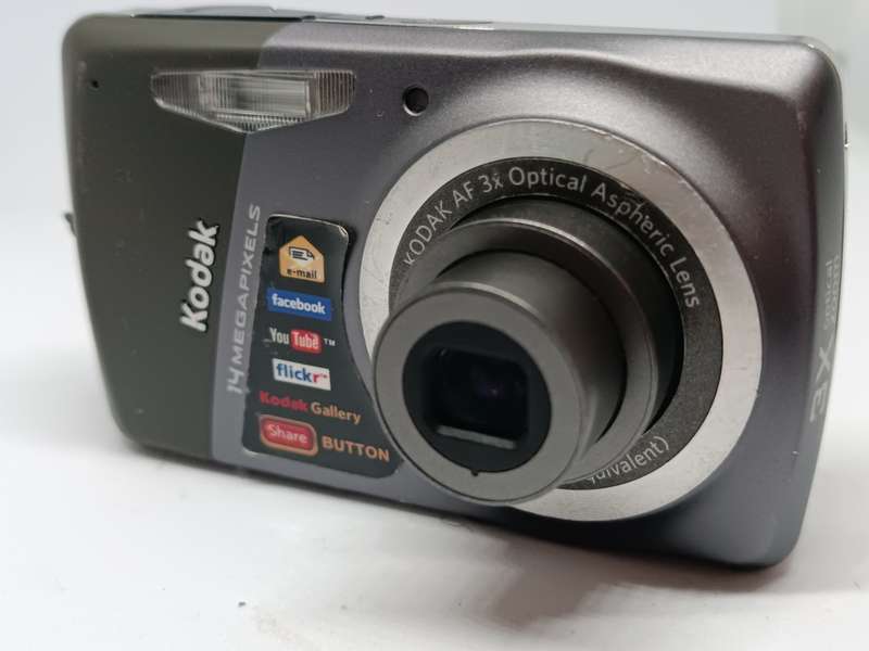Kodak Easyshare M531 - 14MP - 3x Zoom - Digital Camera