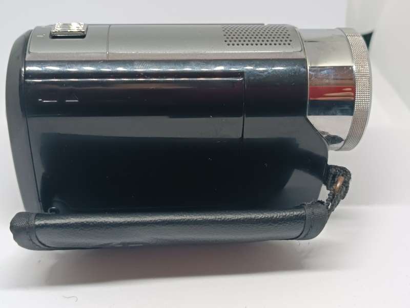 HP T200 - HD Camcorder - 5MP - 16x Digital Zoom