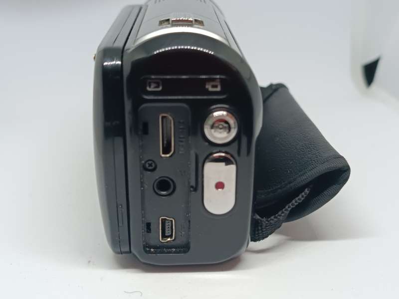 HP T200 - HD Camcorder - 5MP - 16x Digital Zoom