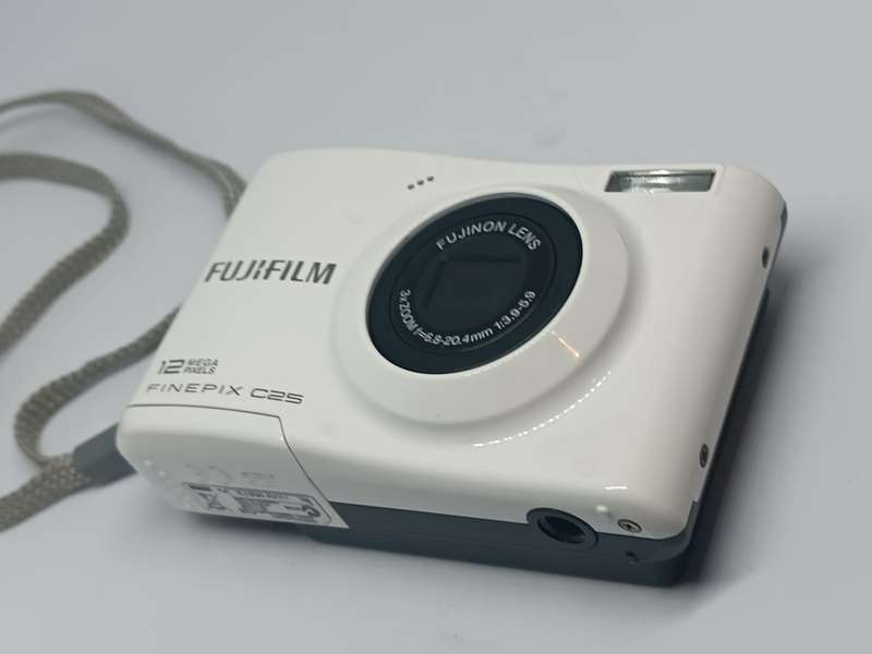 Fujifilm FinePix C25 - 12MP - 3x Zoom - Digital Camera