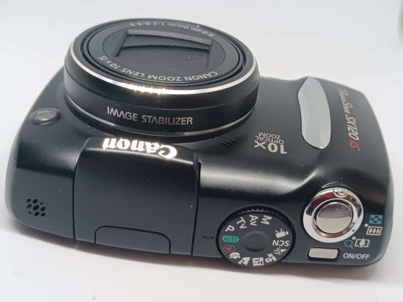 Canon POWERSHOT SX120iS - 10MP - 10x Zoom - Digital Camera