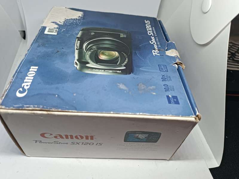 Canon POWERSHOT SX120iS - 10MP - 10x Zoom - Digital Camera