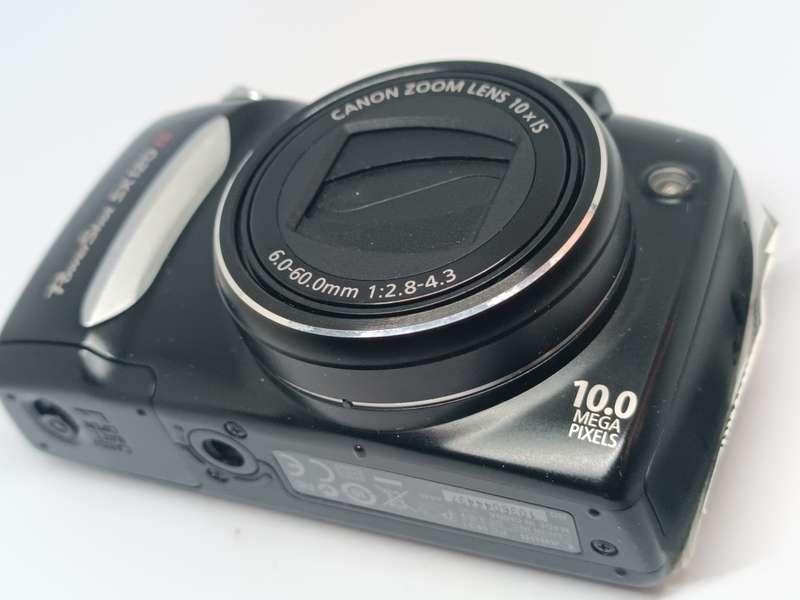 Canon POWERSHOT SX120iS - 10MP - 10x Zoom - Digital Camera