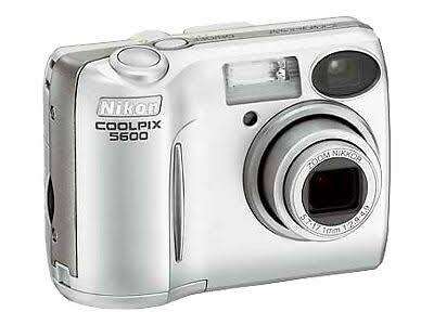 Nikon Coolpix 5600 - 5.1MP - 3x Zoom - Digital Camera