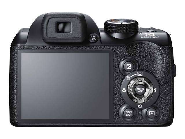 Fujifilm Finepix S4300 - 14MP - 26x Zoom - Digital Camera