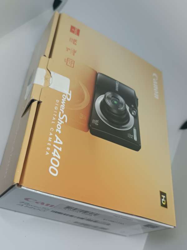 Canon Powershot A1400 - 16MP - 5x Zoom - Digital Camera