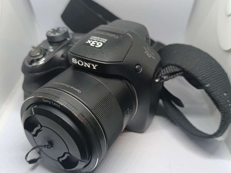 Sony Cyber-Shot DSC H400 - 20.1MP - 63x Zoom - Digital Camera