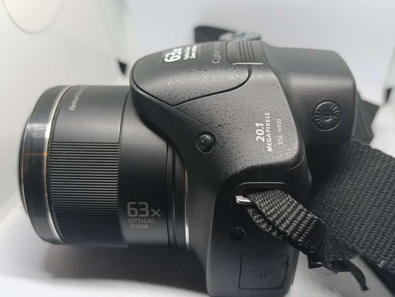 Sony Cyber-Shot DSC H400 - 20.1MP - 63x Zoom - Digital Camera