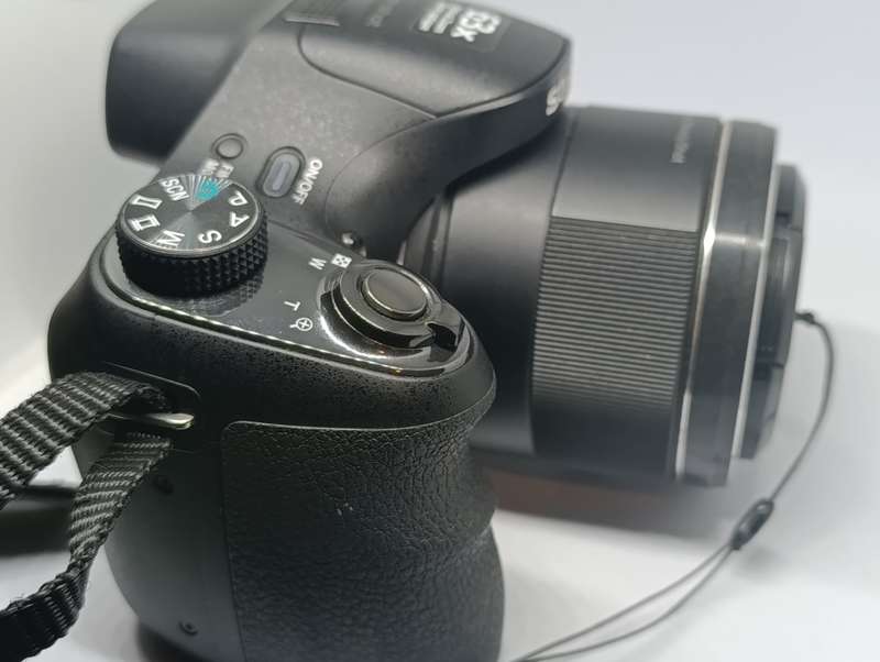 Sony Cyber-Shot DSC H400 - 20.1MP - 63x Zoom - Digital Camera