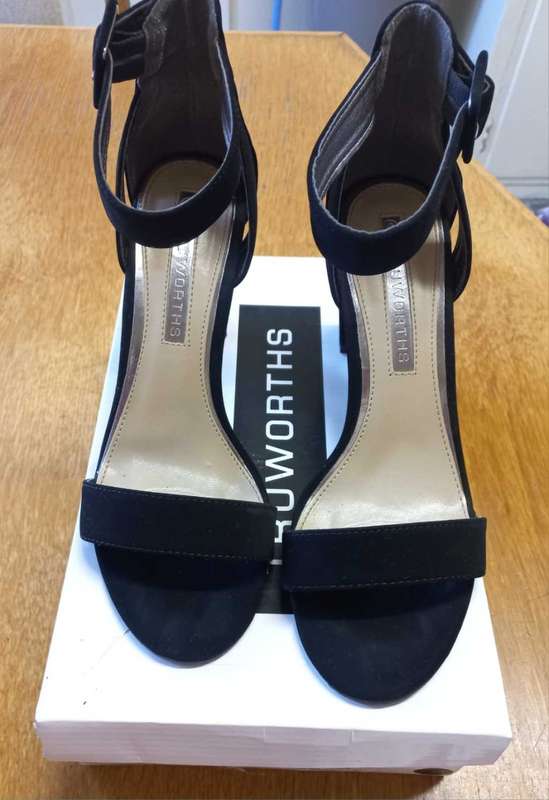 Ladies shoes
