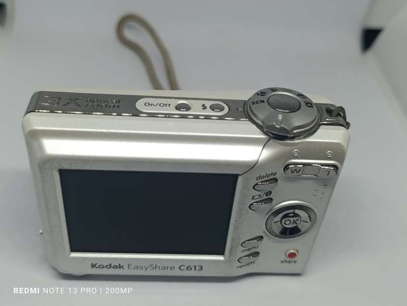 Kodak EasyShare C613 - 6.1MP - 3x Zoom - Digital Camera