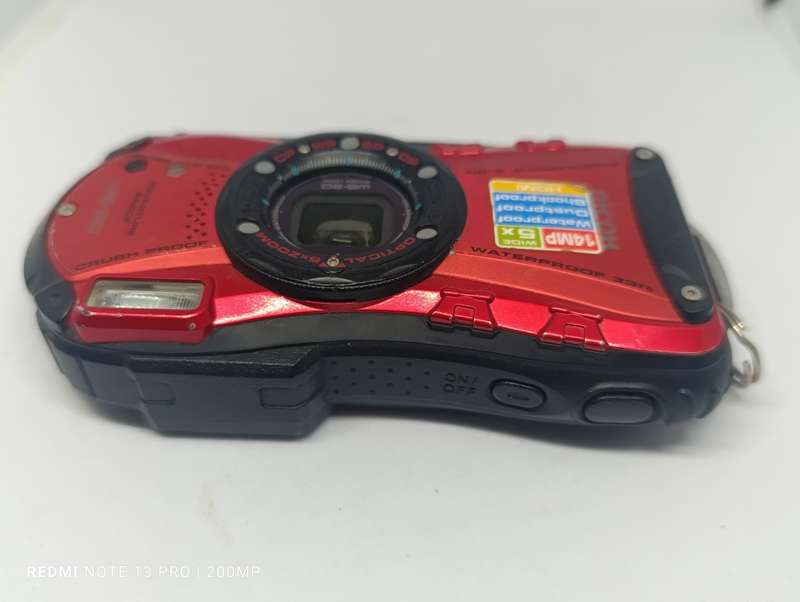 Ricoh WG-20 - 14MP - 5x Zoom - Waterproof Digital Camera