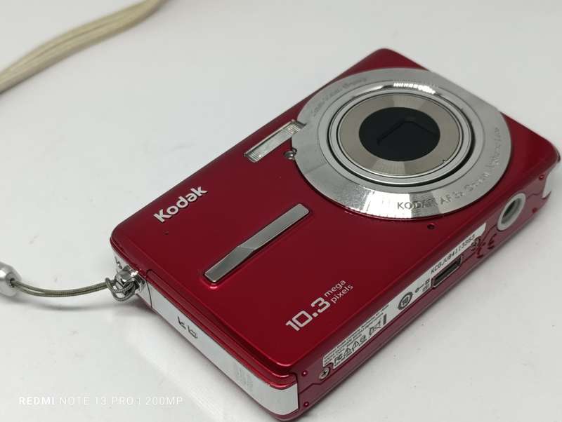 Kodak EasyShare MD1063 - 10.3MP - 3x Zoom - Digital Camera