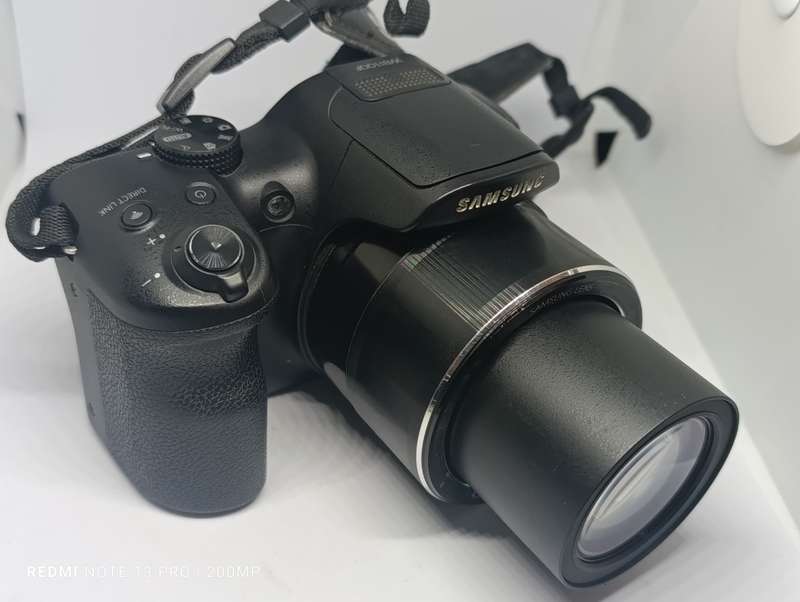 Samsung WB1100F - 35x Zoom - 16MP - Smart Camera (wifi)