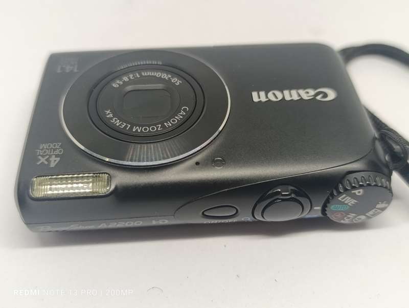 Canon PowerShot A2200 - 14.1MP - 4x Zoom - Digital Camera