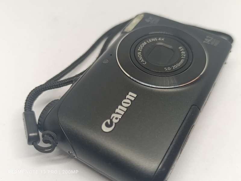 Canon PowerShot A2200 - 14.1MP - 4x Zoom - Digital Camera