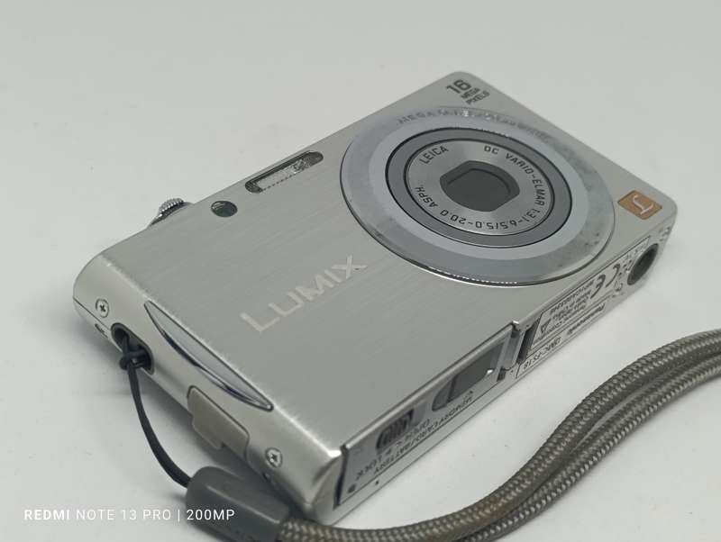 Panasonic Lumix DMC-FS18- 16.1MP - 4x Zoom - Digital Camera