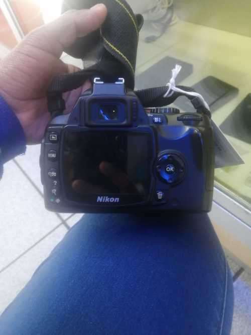 Nikon D40X DSLR