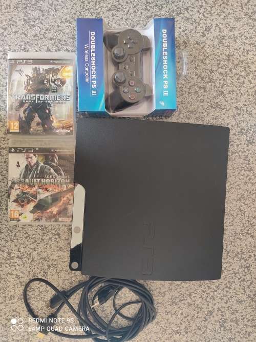 PS3 CONSOLE - 8 GAMES - 1 BRAND NEW CONTROLLER