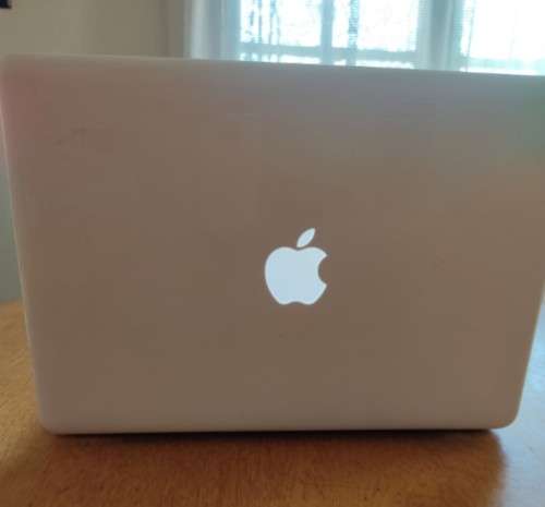 APPLE MACBOOK 13 INCH