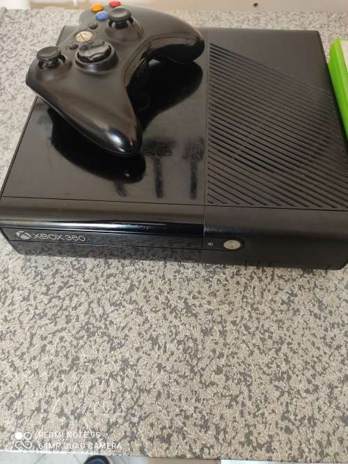 XBOX 360 SLIM + GAMES