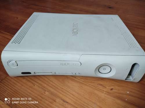 XBOX 360 CONSOLE ONLY, WORKING CONDITION. PLEASE READ.