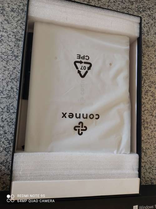 CONNEX LAPTOP (LIKE NEW)
