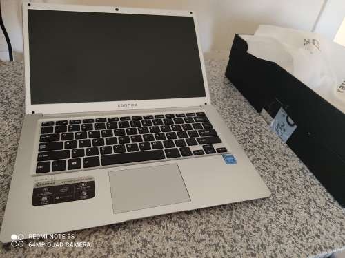 CONNEX LAPTOP (LIKE NEW)