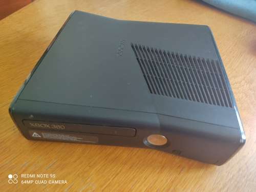 XBOX 360 CONSOLE BUNDLE