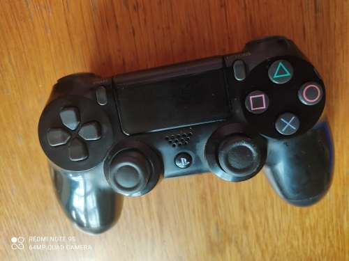 PLAYSTATION 4 SLIM 500GB