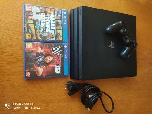 PS4 Pro Console. (Controller needs replacing)
