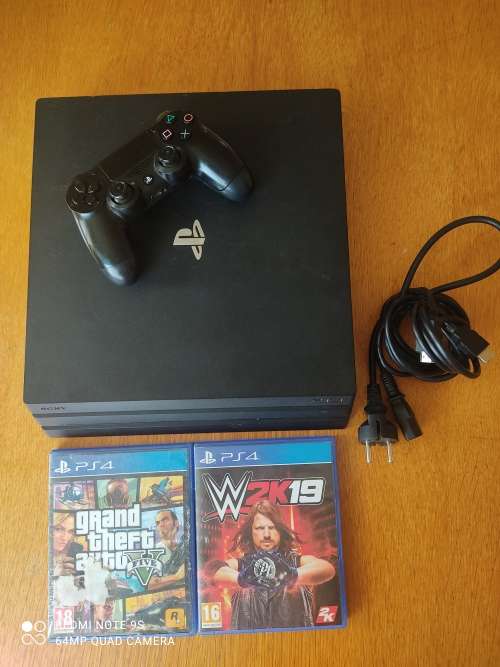 PS4 Pro Console. (Controller needs replacing)