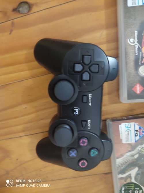 PS3 slim 320GB Console + stand